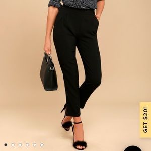 *SOLD* NWT Lulu’s Black Trouser Pants